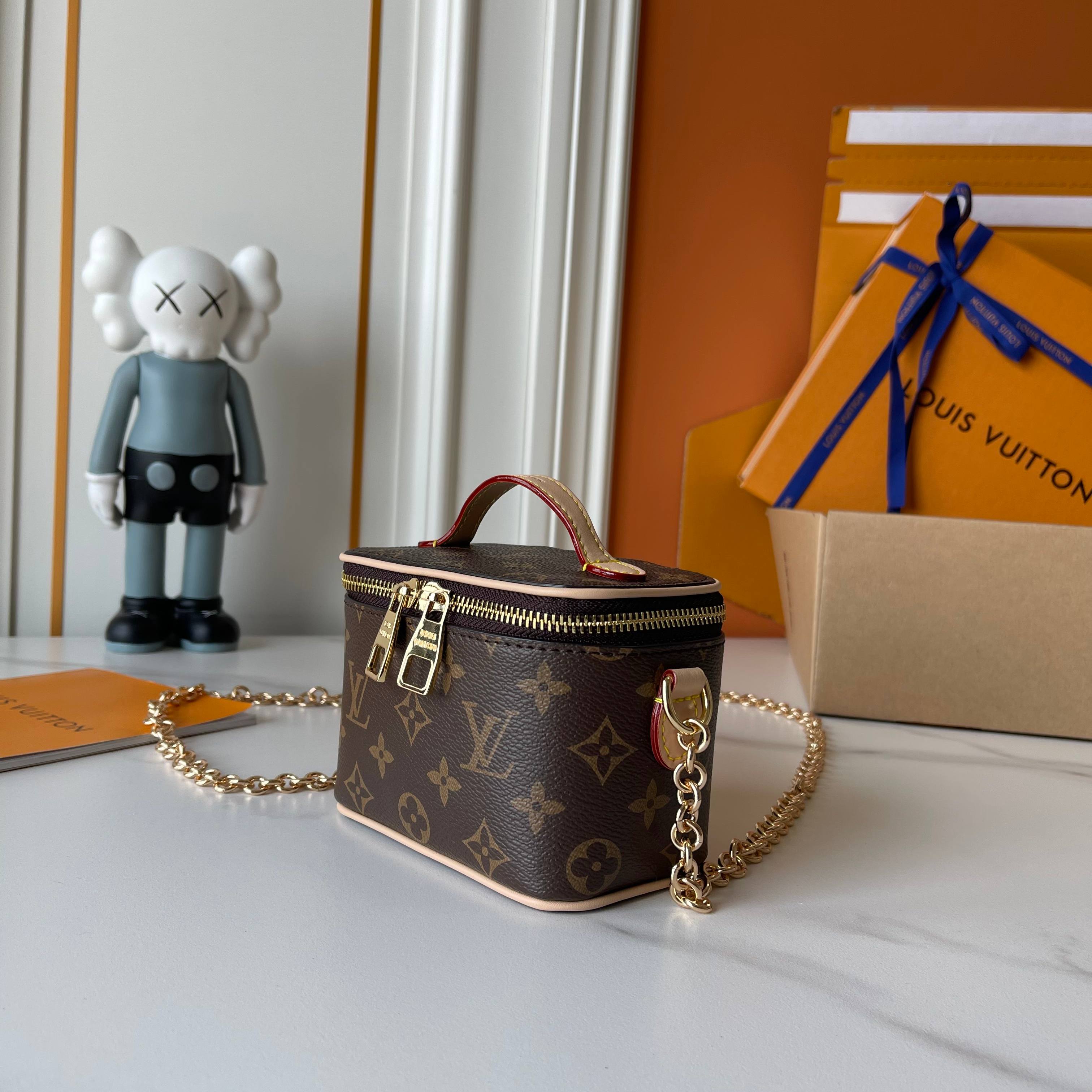B1N56E20 Popular leather bag
