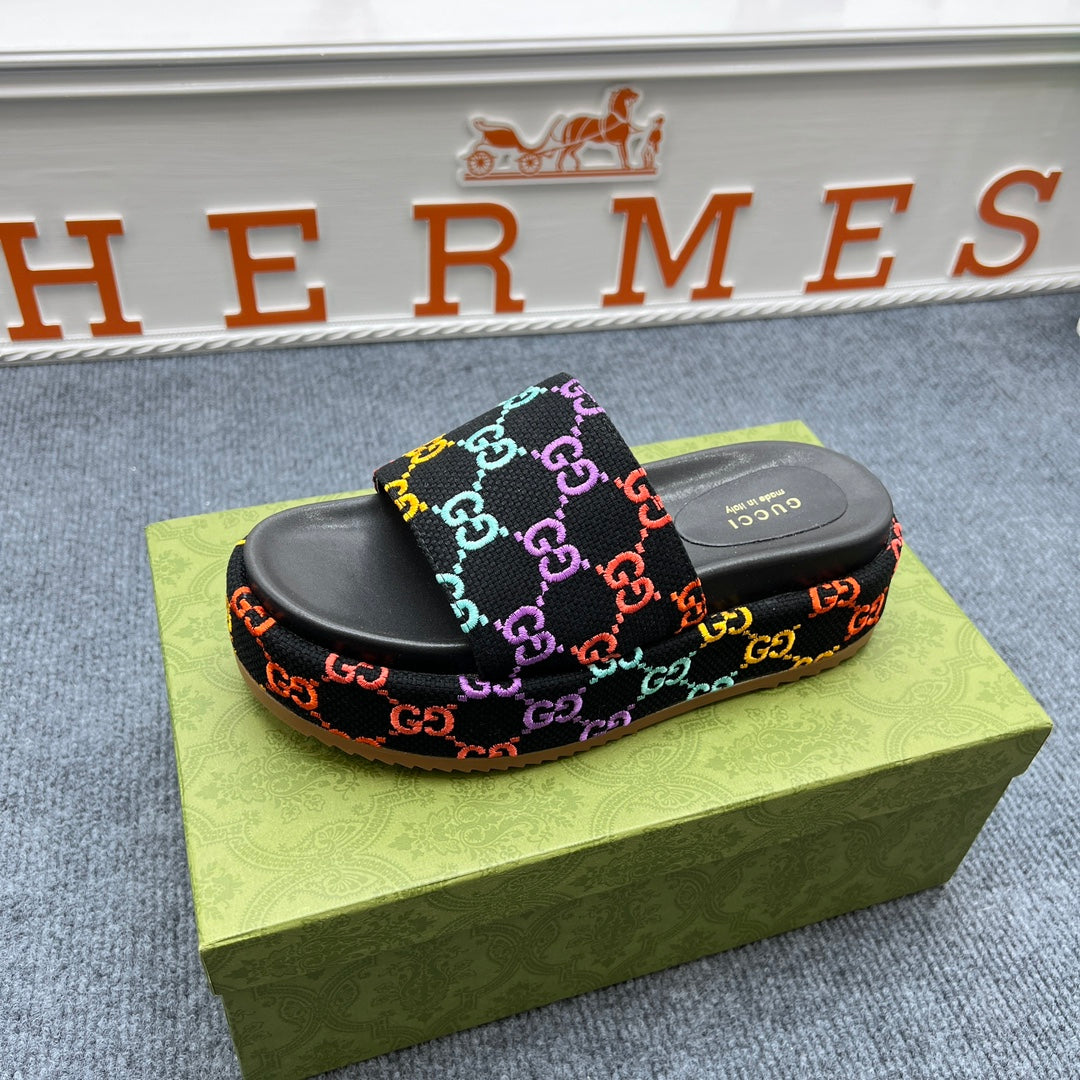 5YB72Z Popular leather sandals