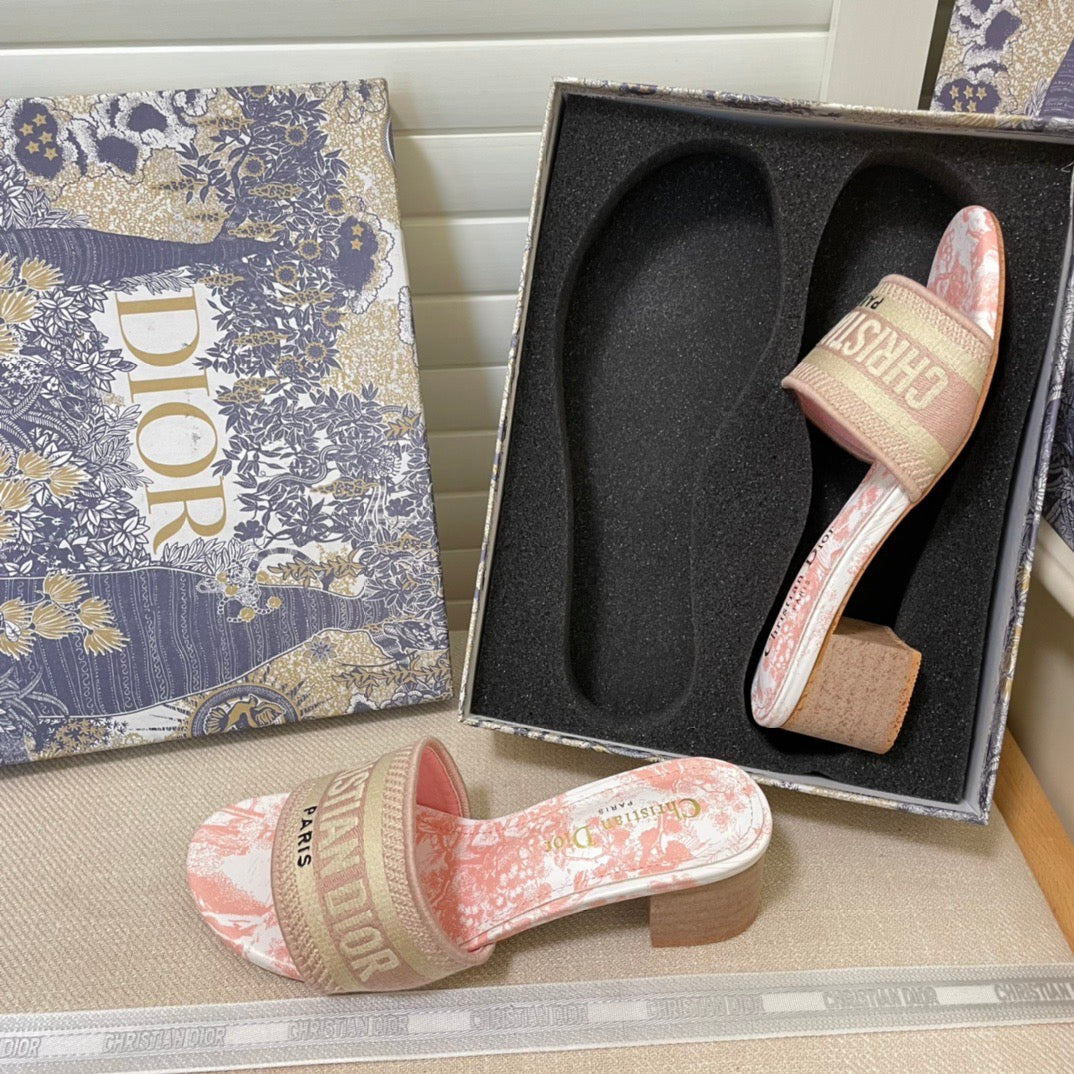 14D64Z Popular sandals