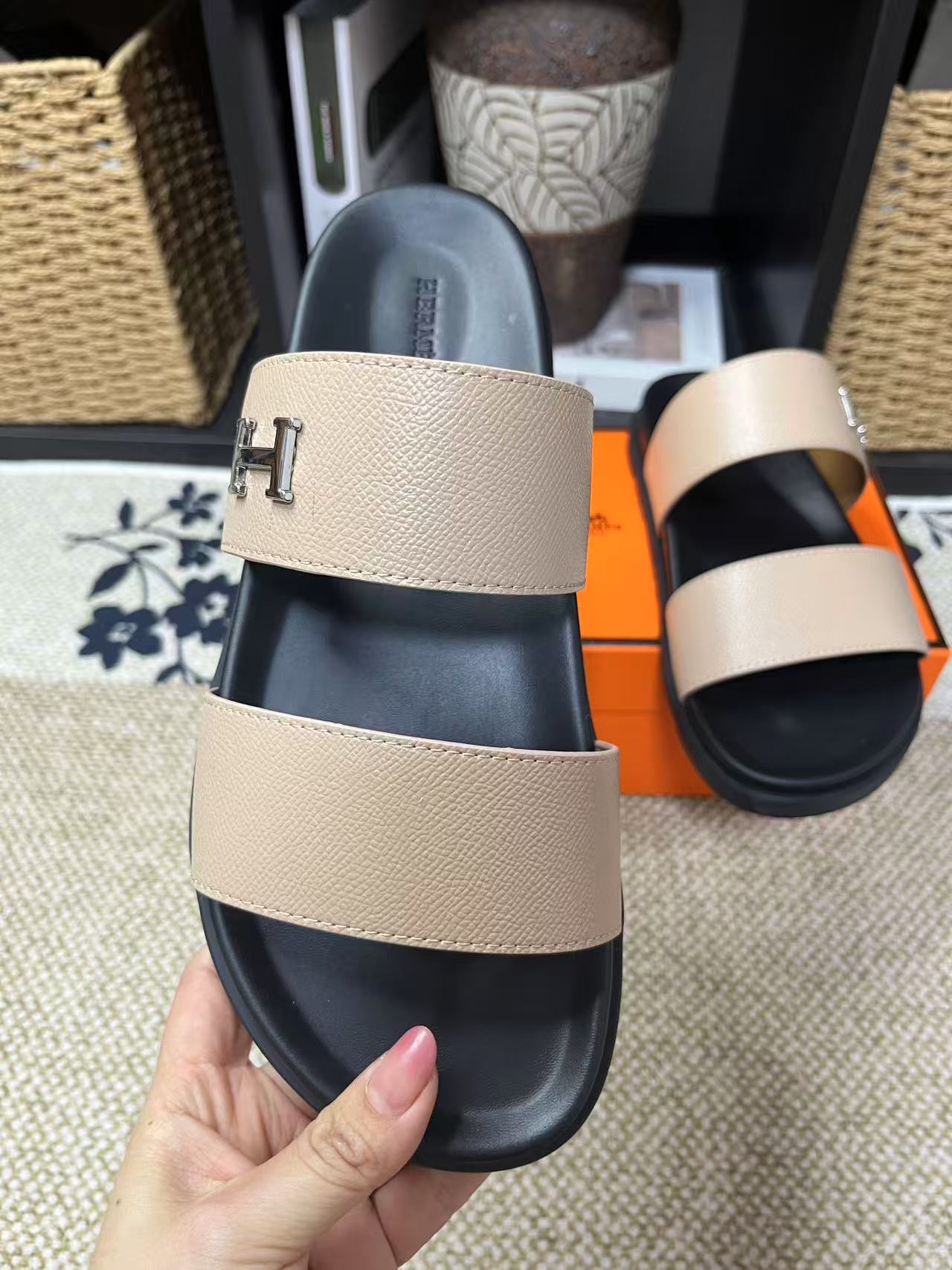 Z2P36H21 Popular high-quality leather Shoes