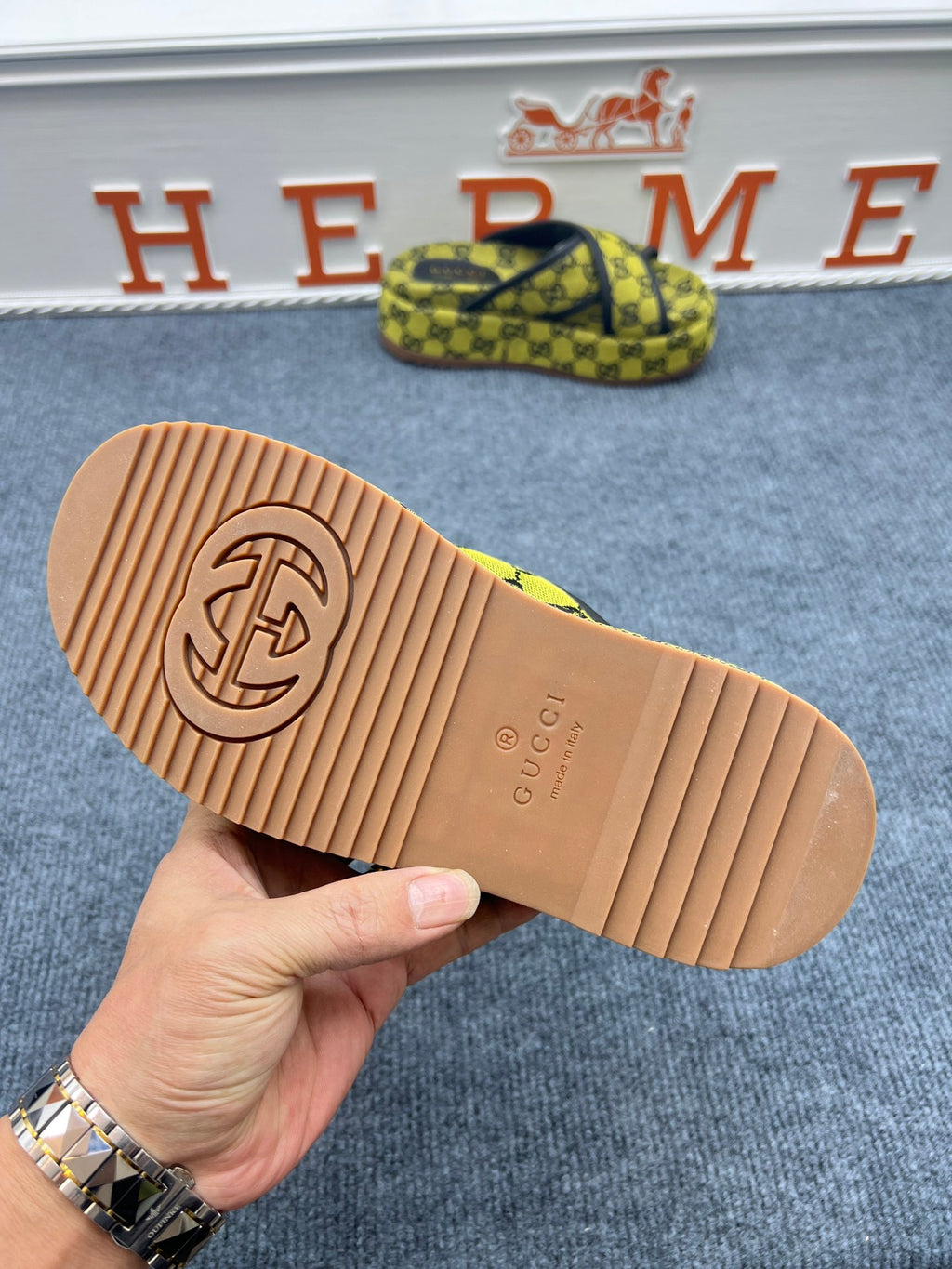 5YB69Z Popular Slippers