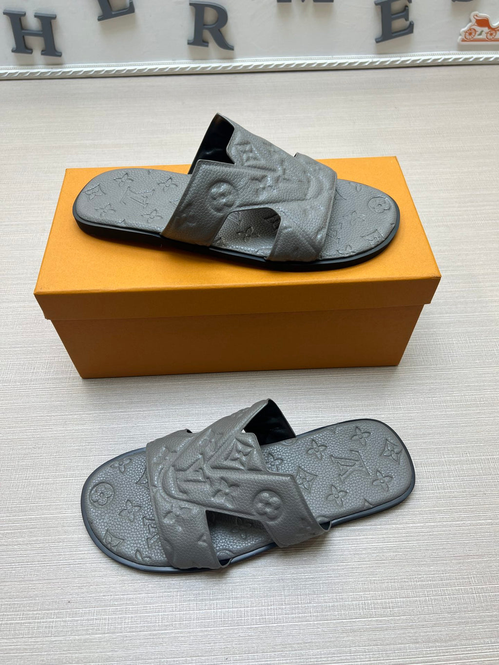 54E34Z Popular slippers