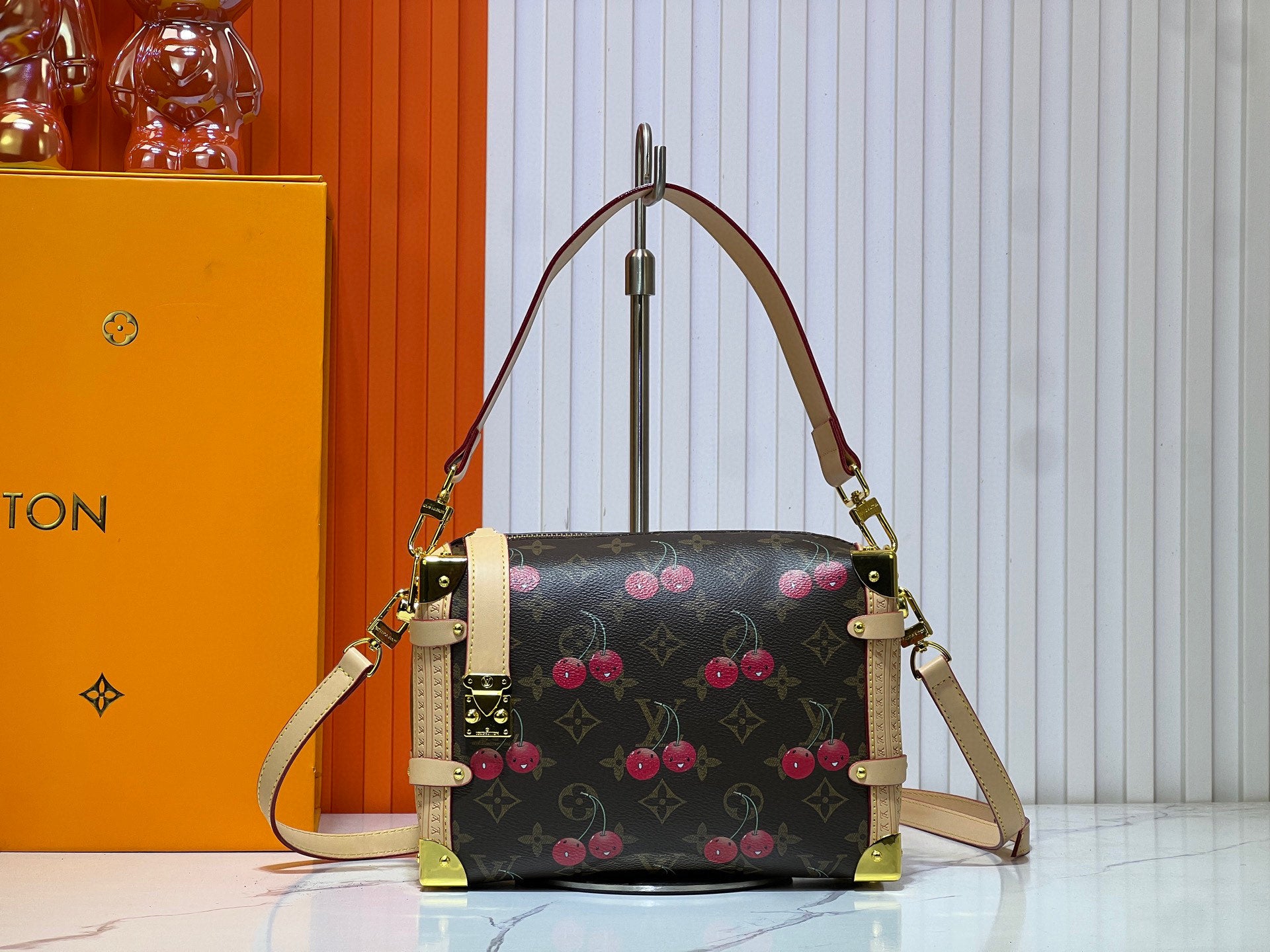 155NE18B Popular    leather bag