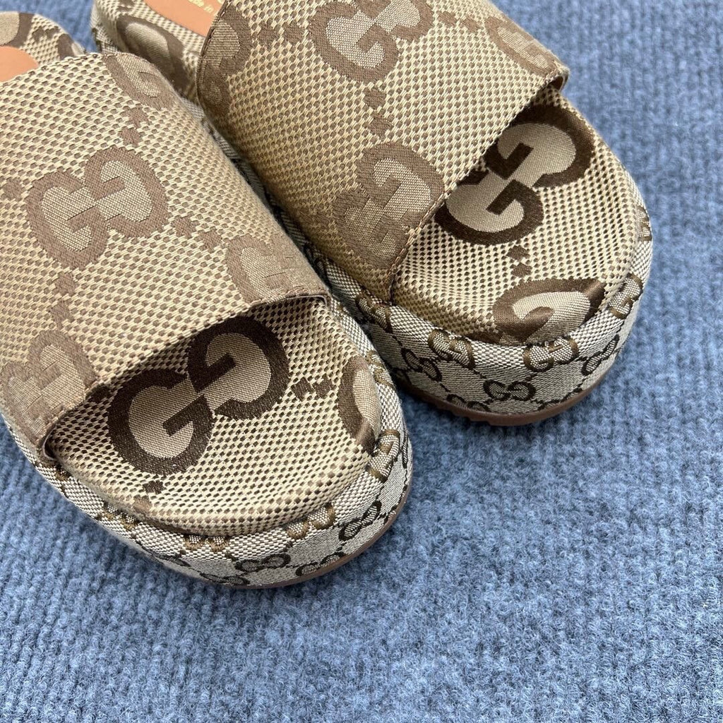 54B122Z Popular slippers  Sole thickness 5.5cm