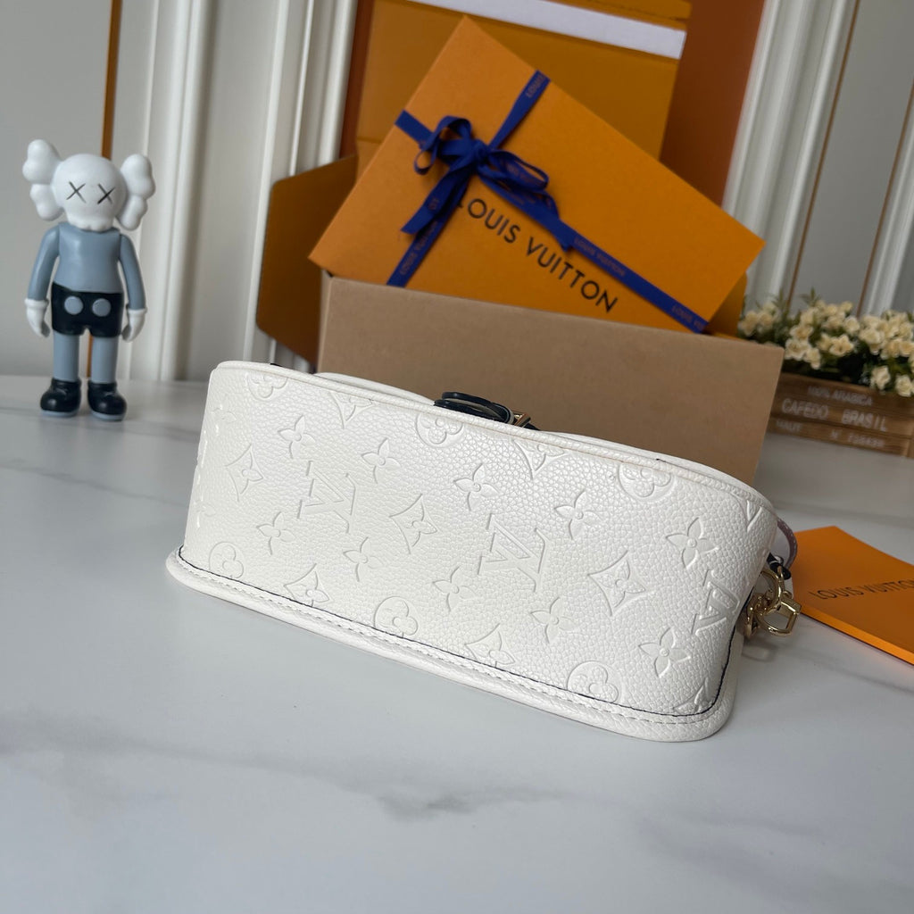 136PE38B Popular leather bag