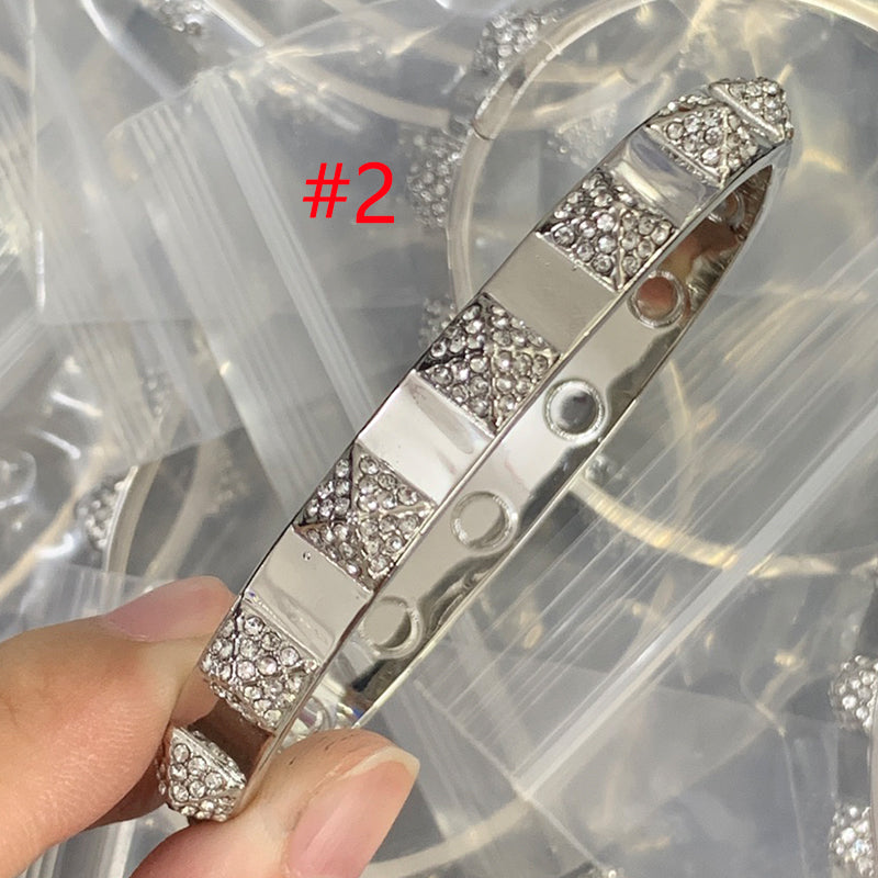 84VL62K  Popular Bracelets