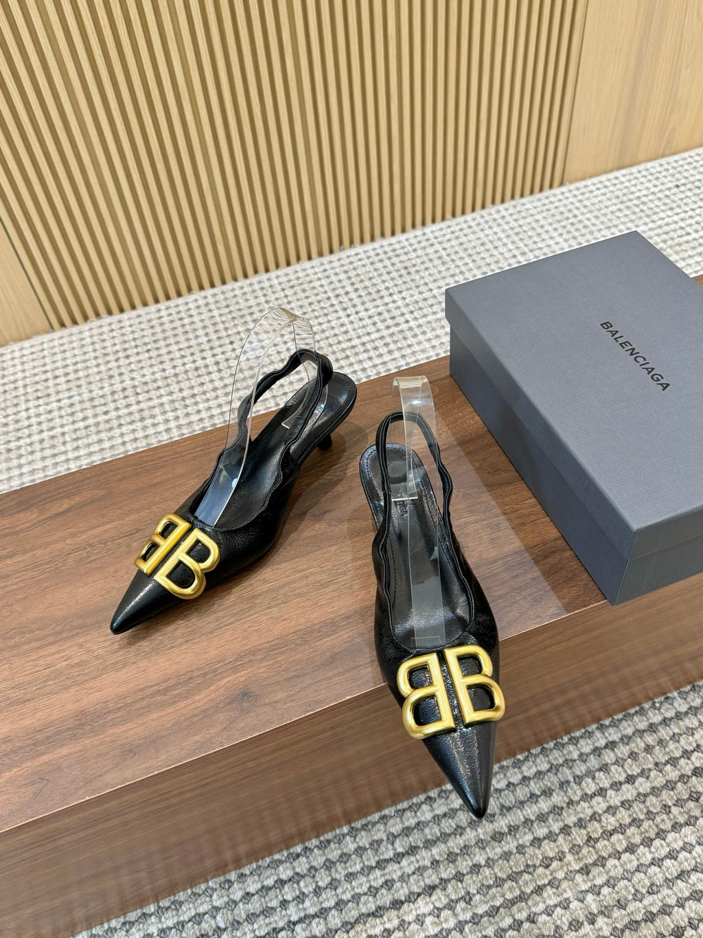 255QJ45Z Popular  leather High heels
