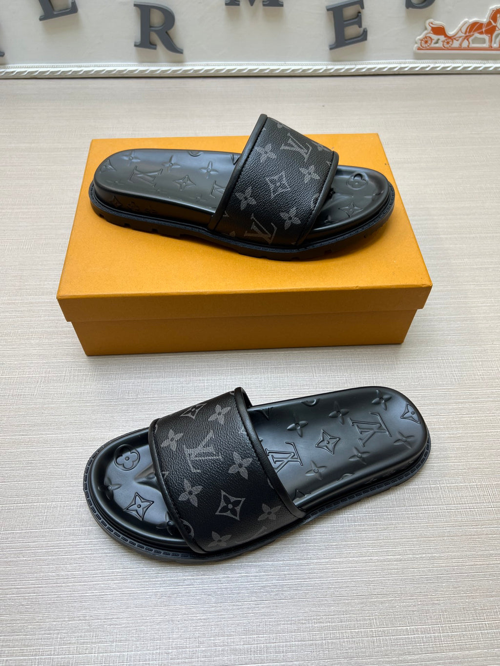 535ZE304Z Popular Slippers