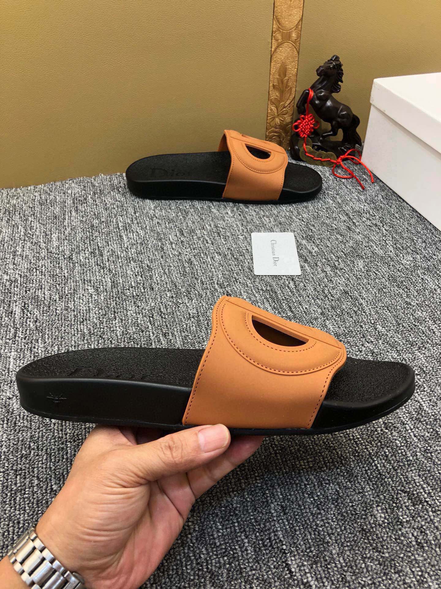 5LD216Z Popular Slippers