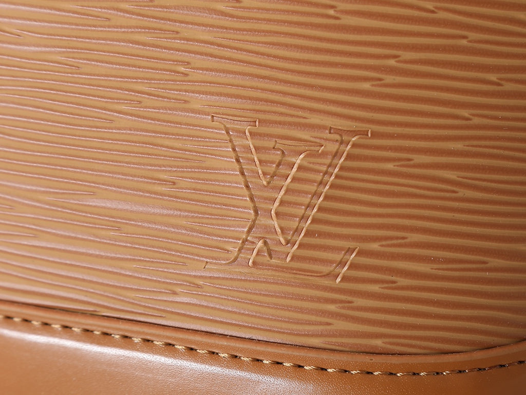 146PE102B Popular leather bag