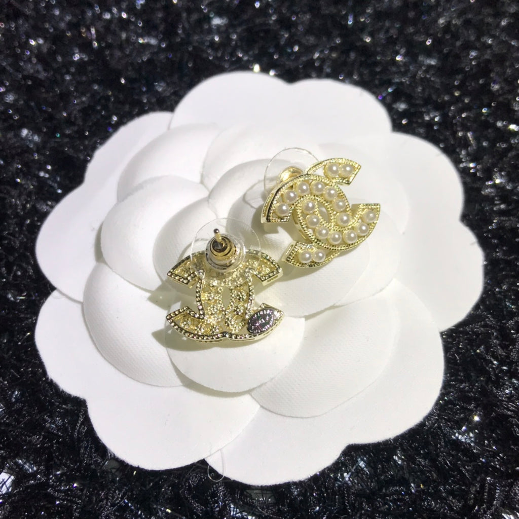 14C484E Popular Earrings