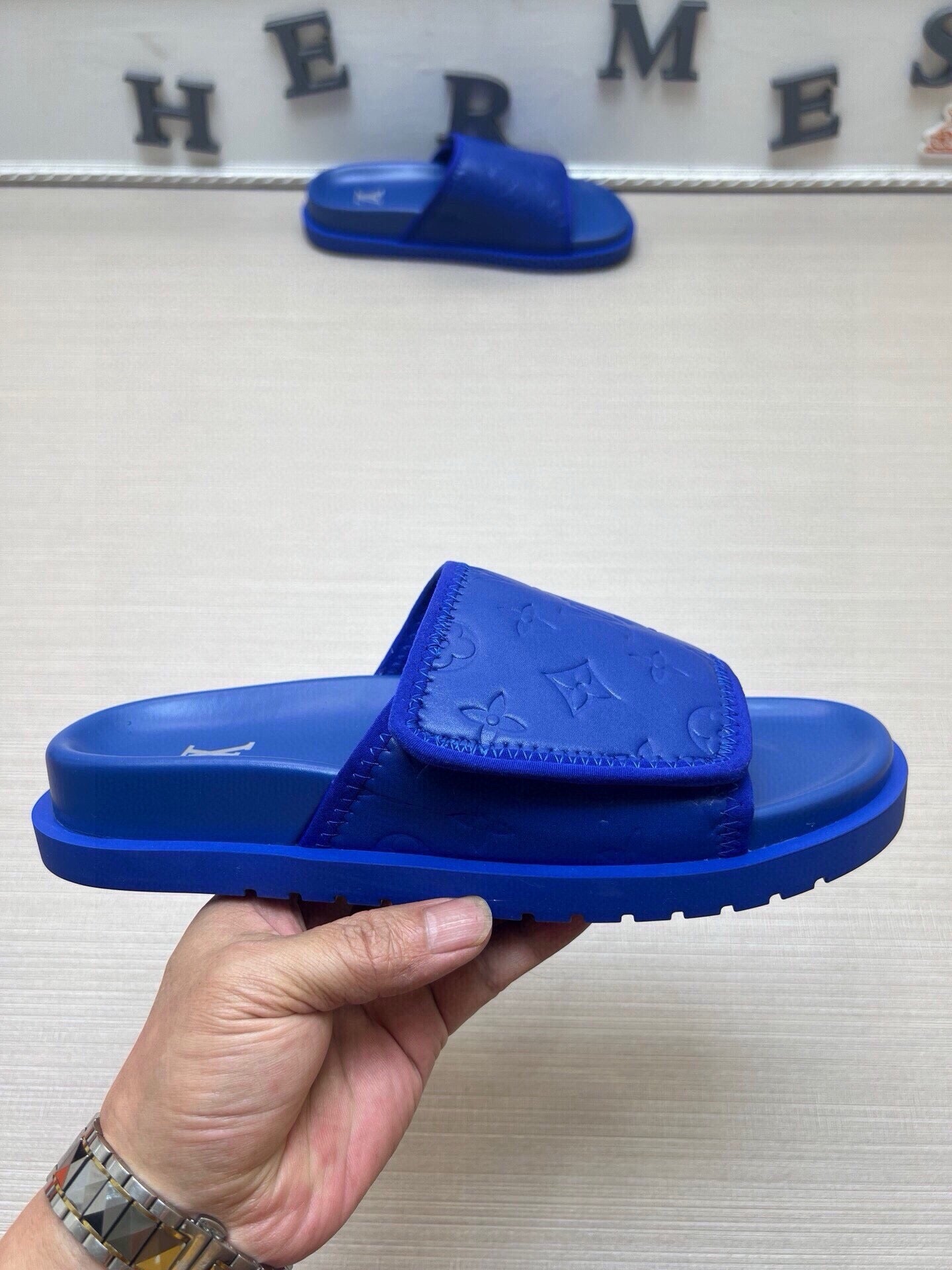 5LE210Z Popular Slippers