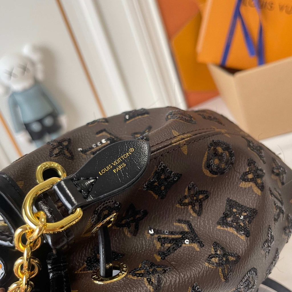146PE39B Popular leather bag