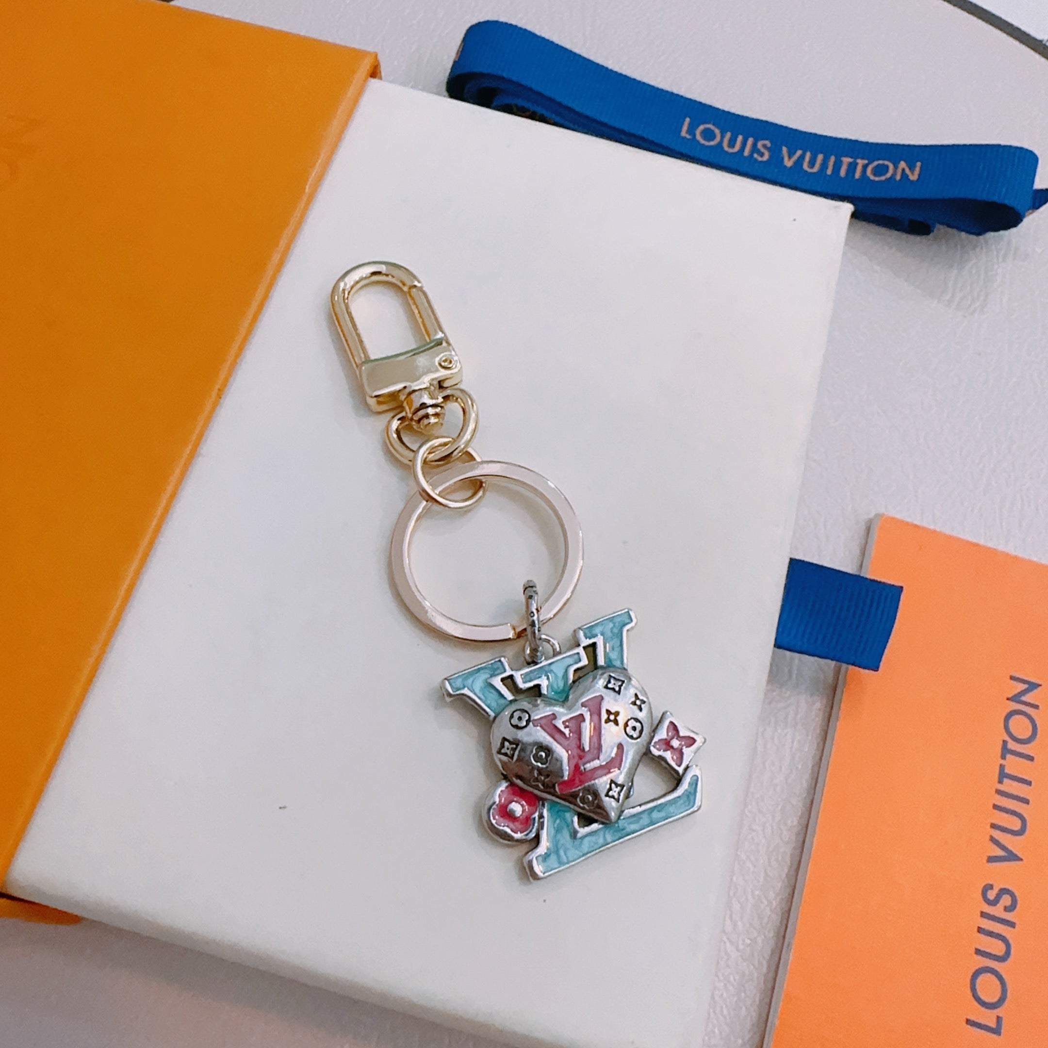 35ZE89A Popular bag 's charms accessories