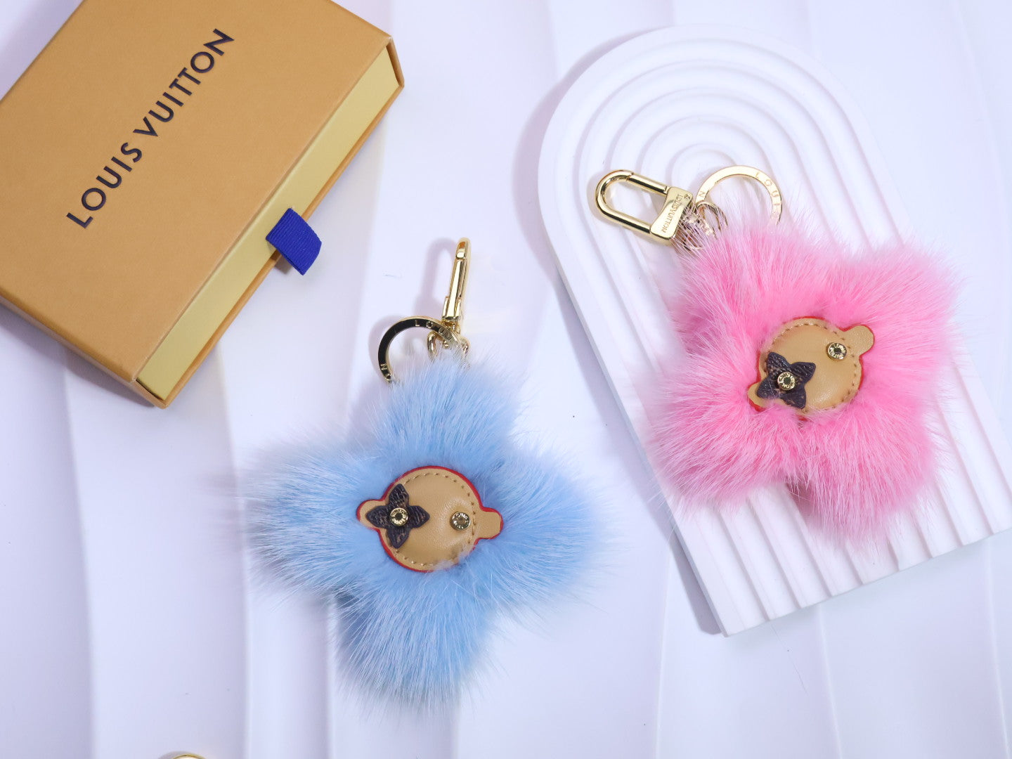 35QE26A Popular bag 's charms accessories