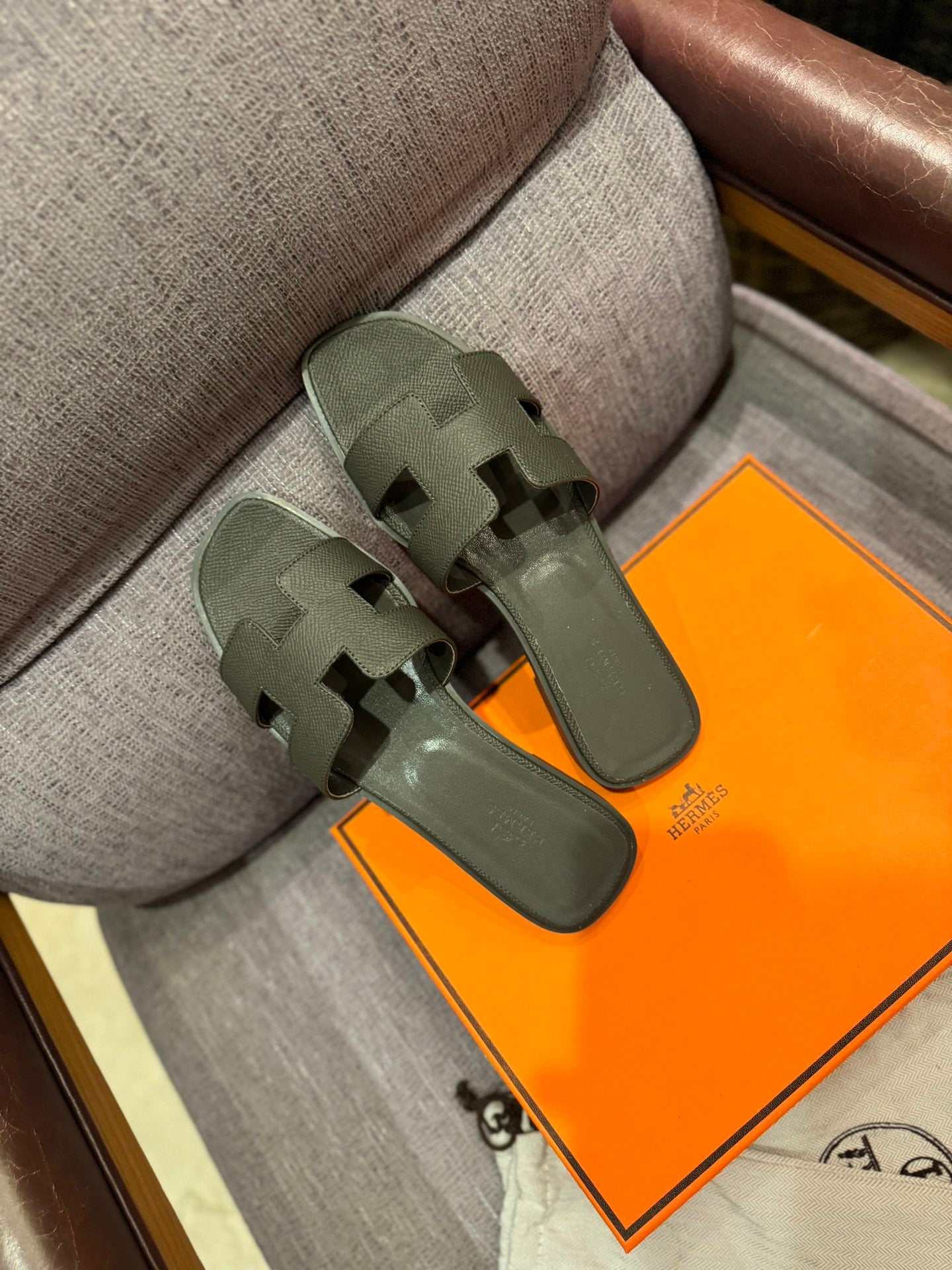 1ZH237Z Popular Slippers