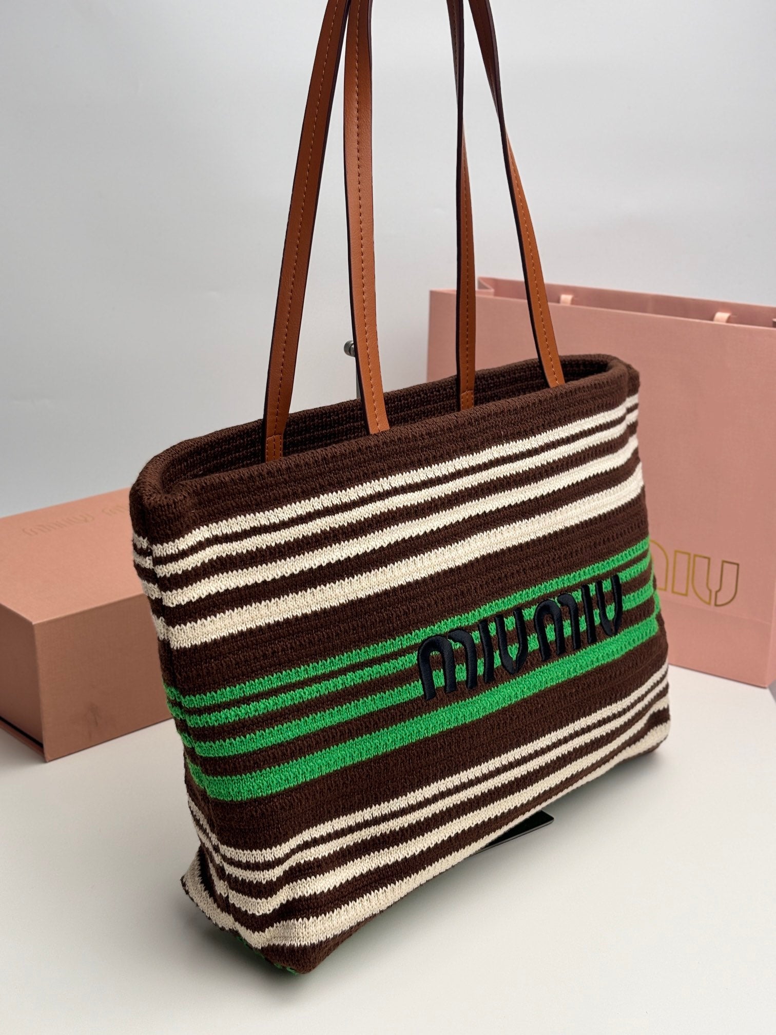 1XA78B Popular    Woven Bag