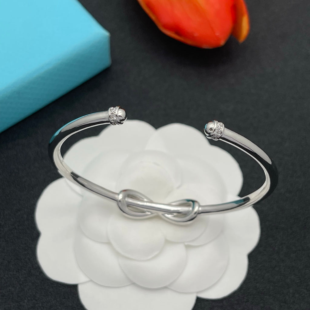 136NT88K Popular Bracelets
