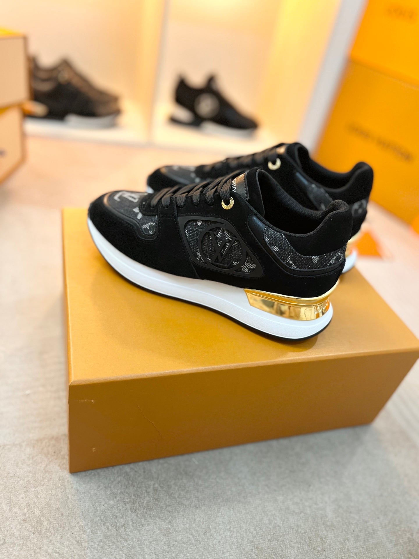 Z2P36E58 Popular high-quality leather Shoes