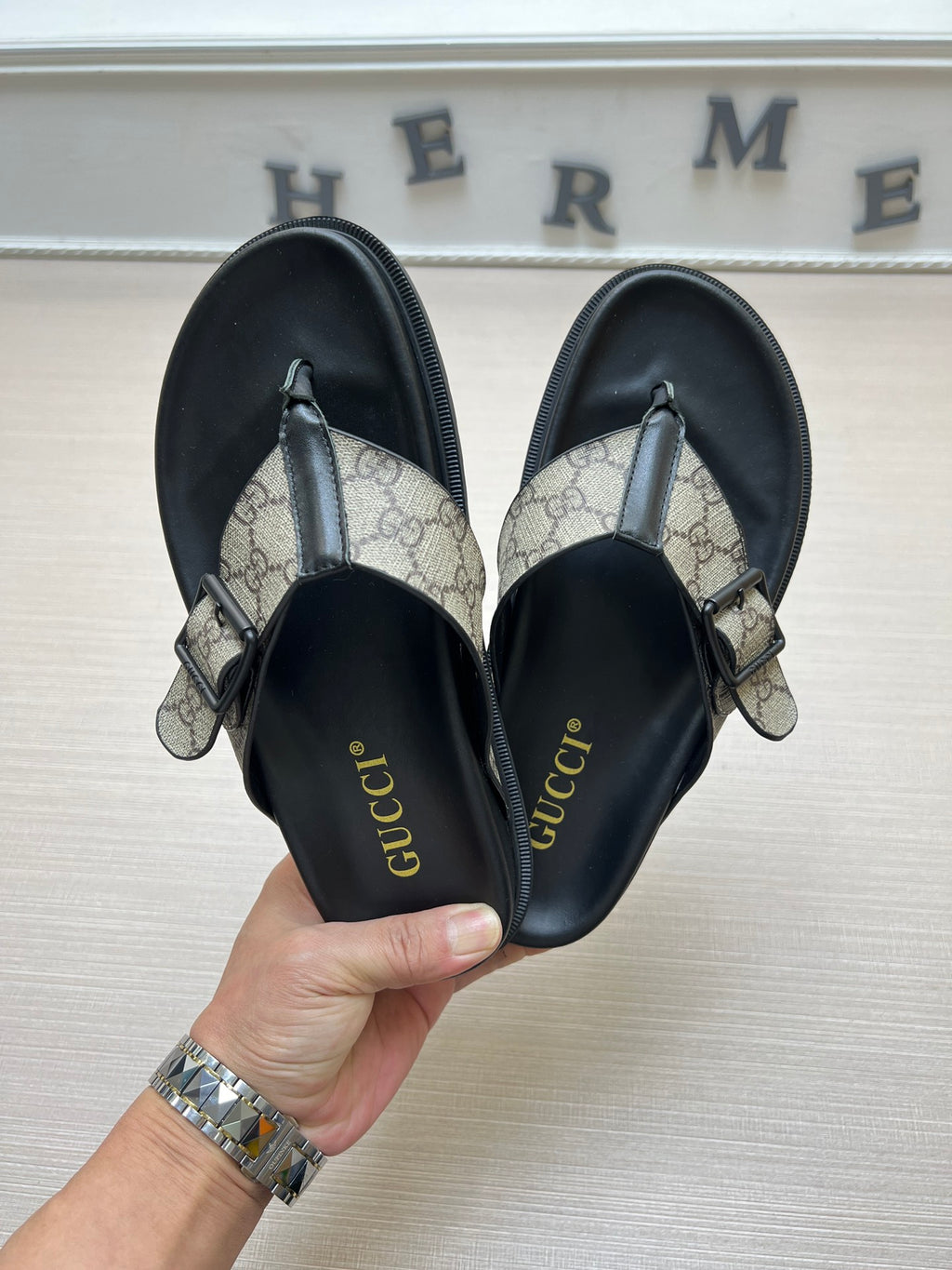54B90Z Popular slippers