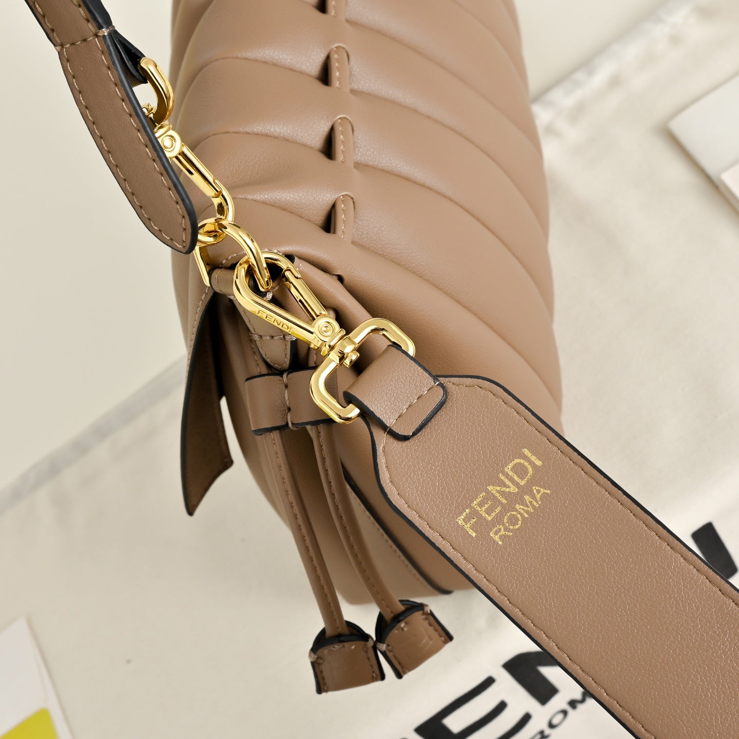 136PF106B Popular leather bag