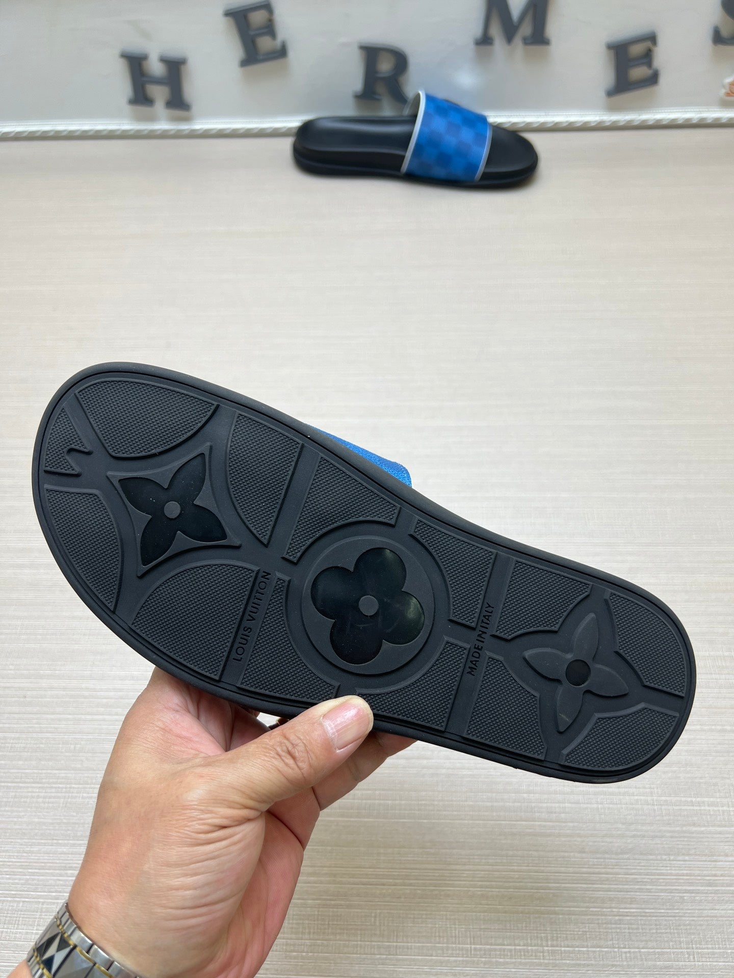 54E69Z Popular slippers