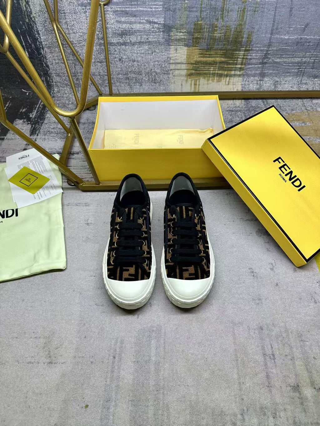2105QF186Z Popular high-quality  shoes