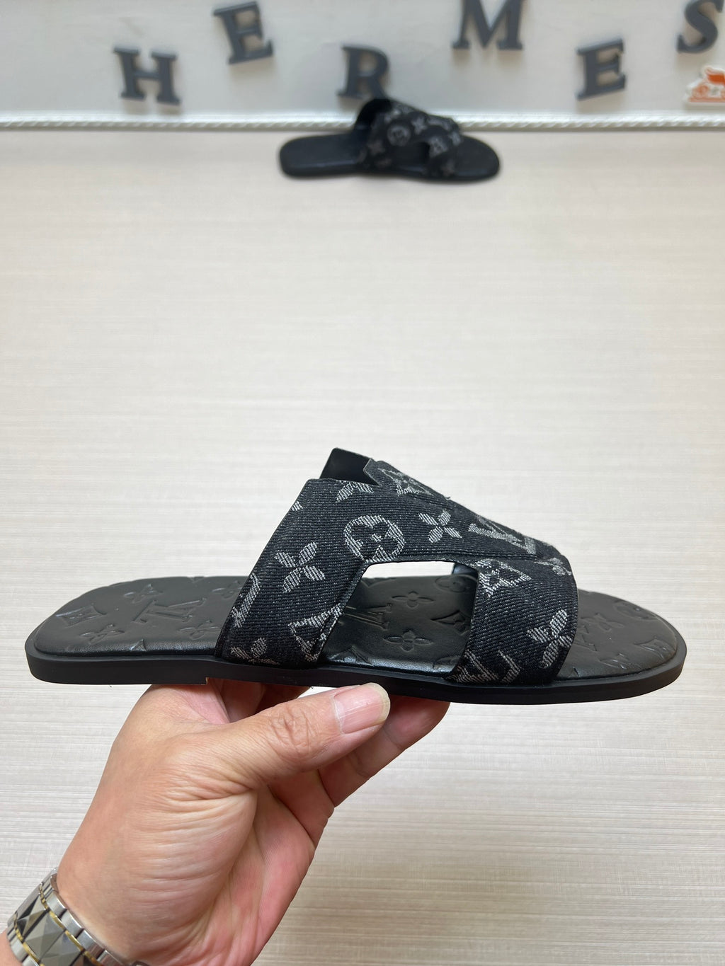 54E28Z Popular slippers