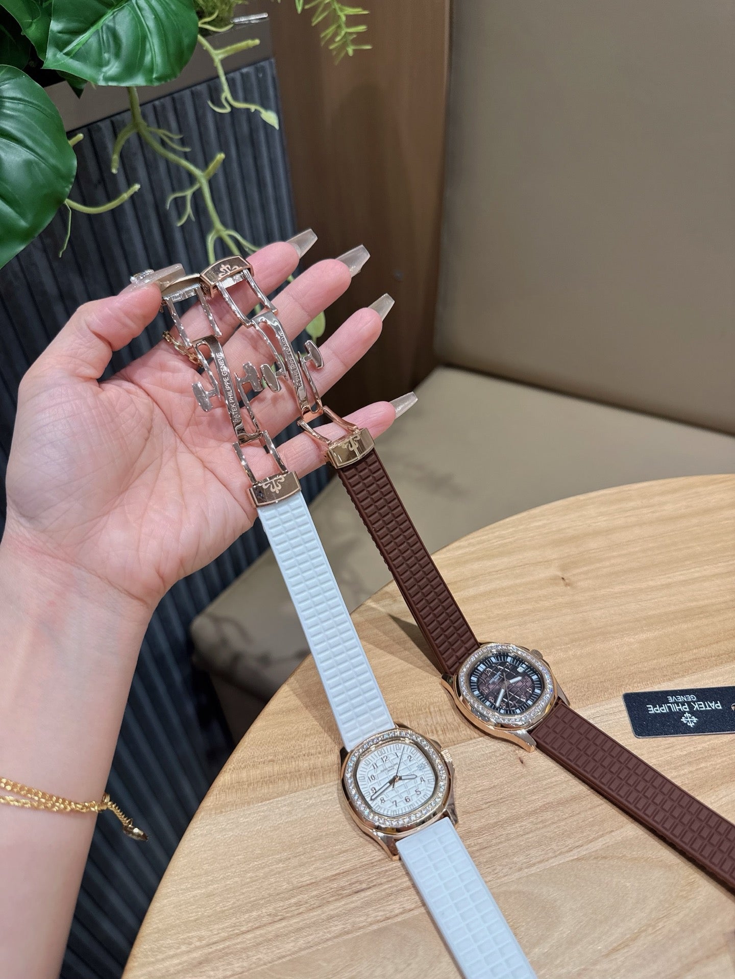 136NA3L  Popular Watches
