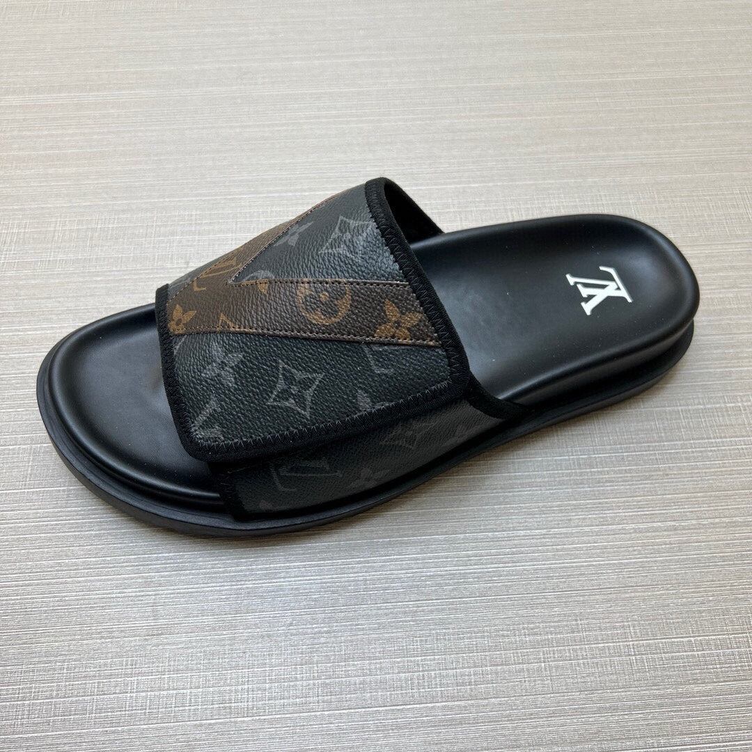 5WE251Z Popular Slippers