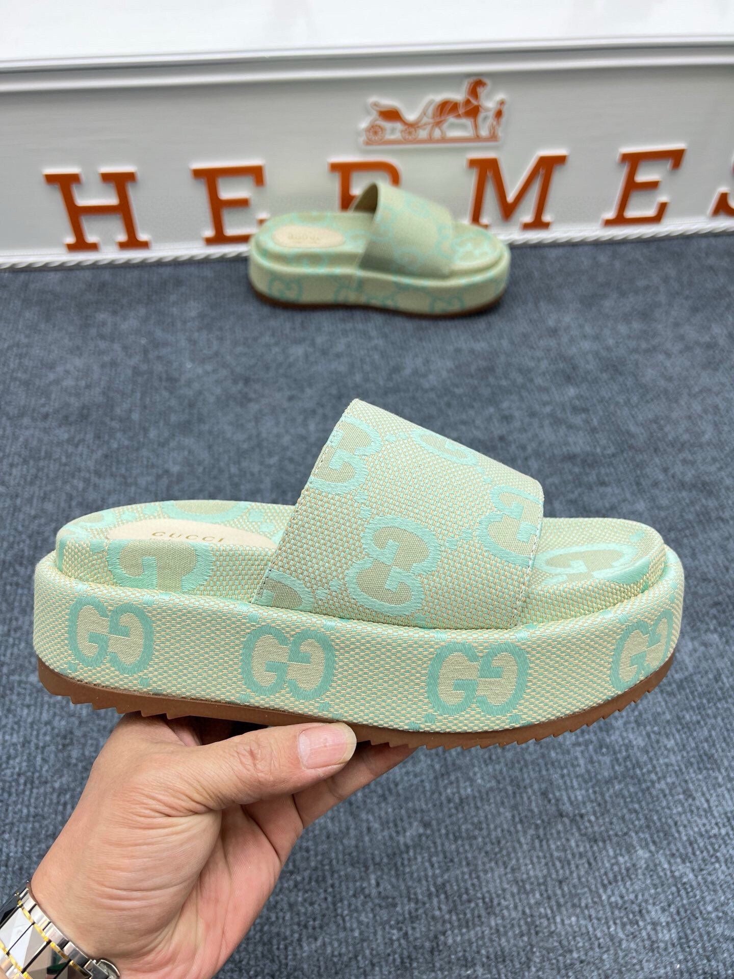 54B122Z Popular slippers  Sole thickness 5.5cm