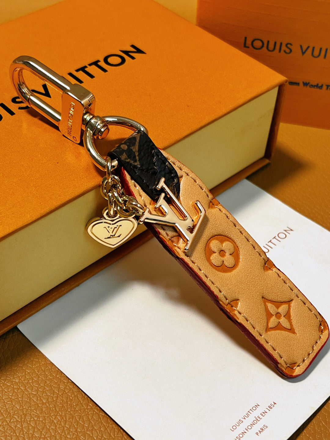 35QE8A Popular bag 's charms accessories