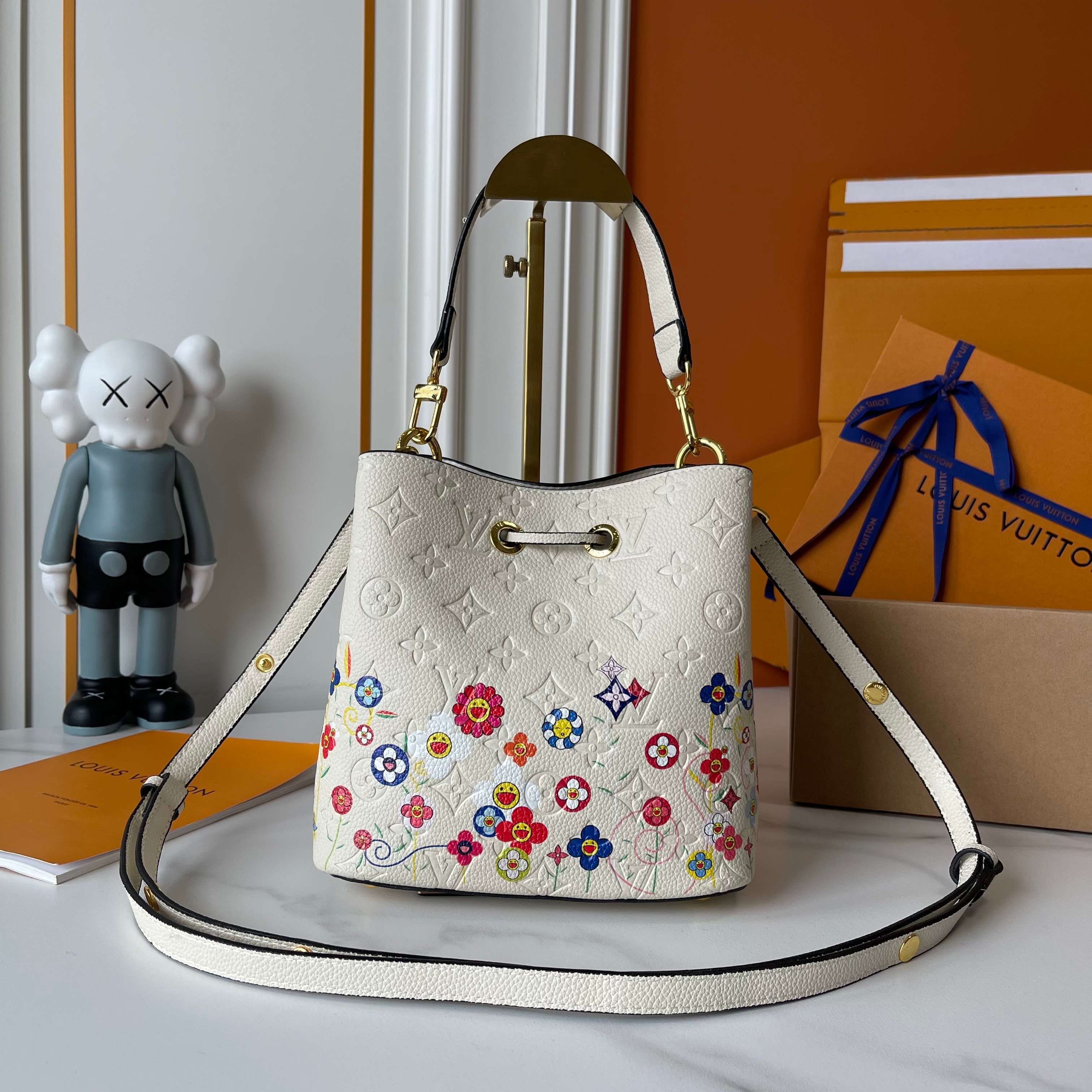15RE33B  Popular   leather bag