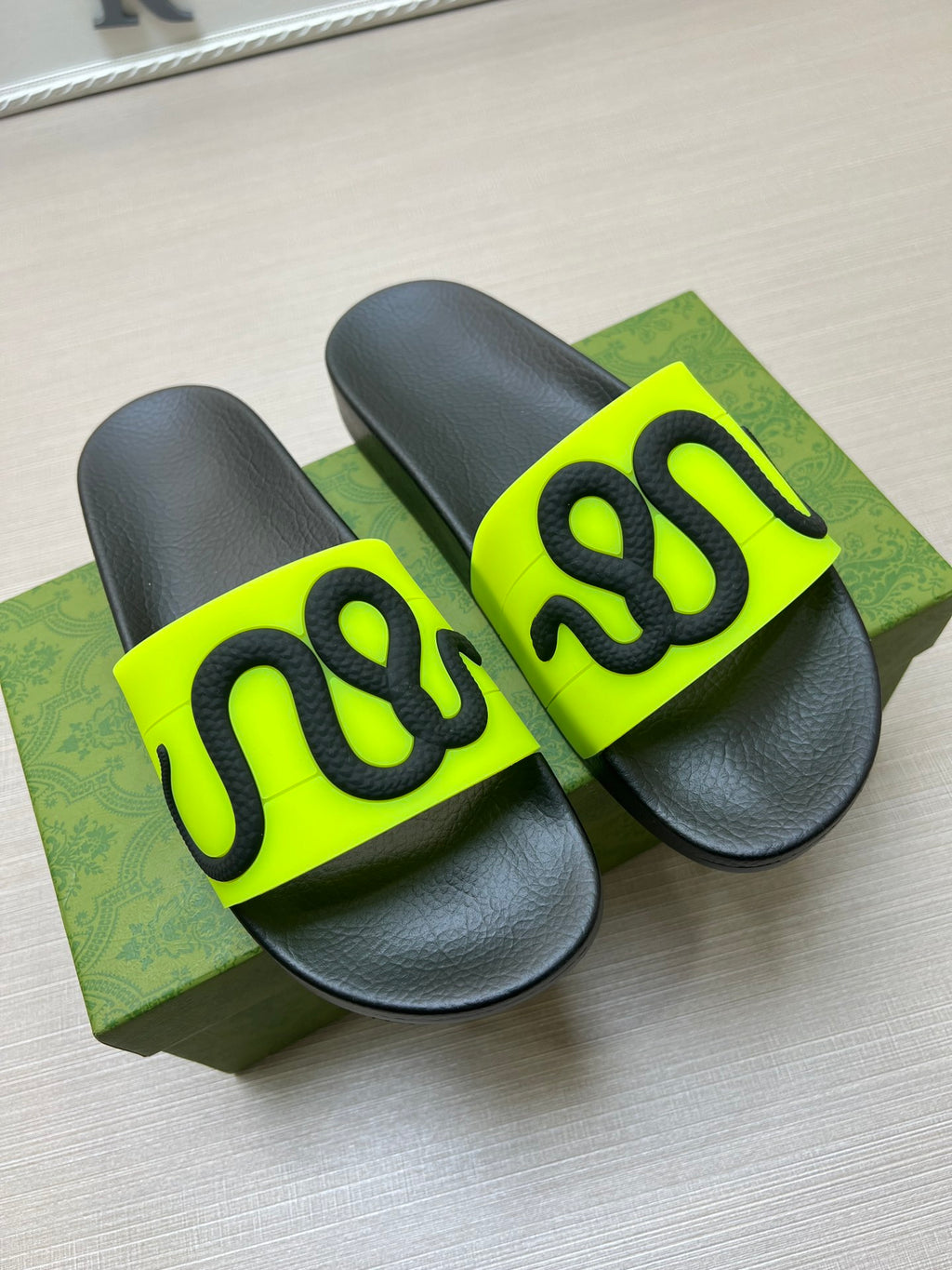 5LB217Z Popular Slippers