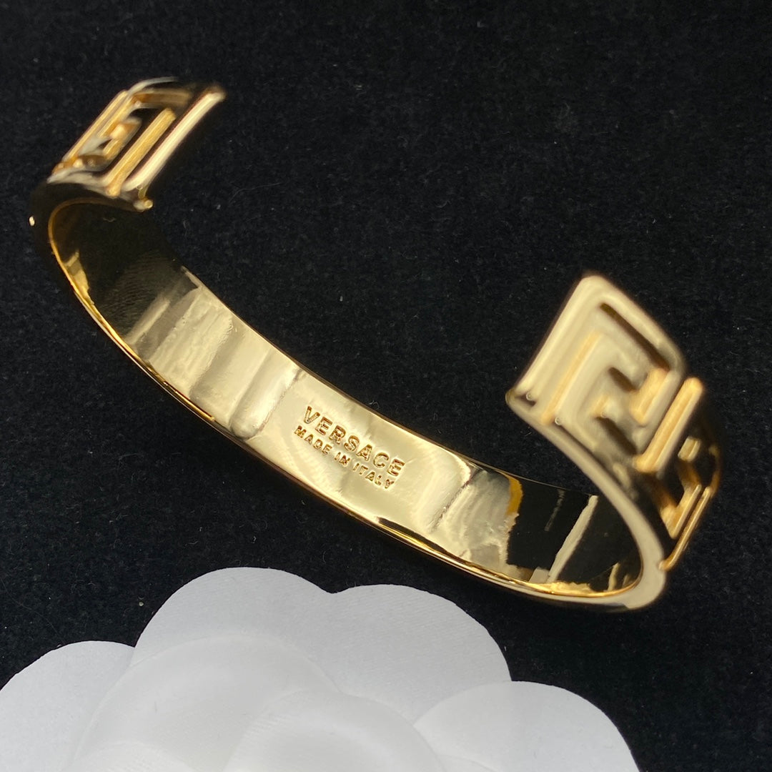 185QV10K  Popular Bracelets