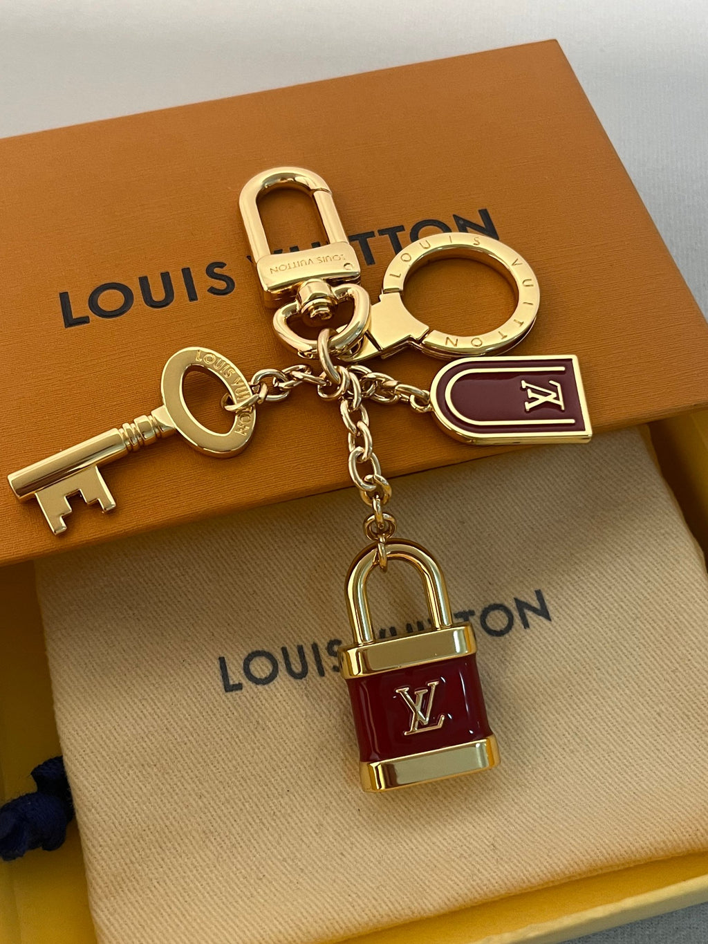 35ZE38A Popular bag 's charms accessories