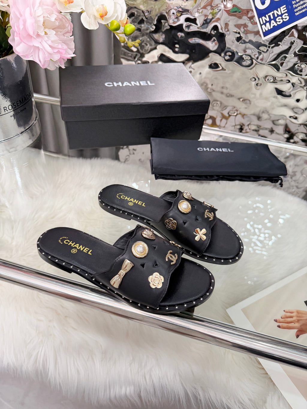 Z2X66C42  Popular high-quality leather slippers