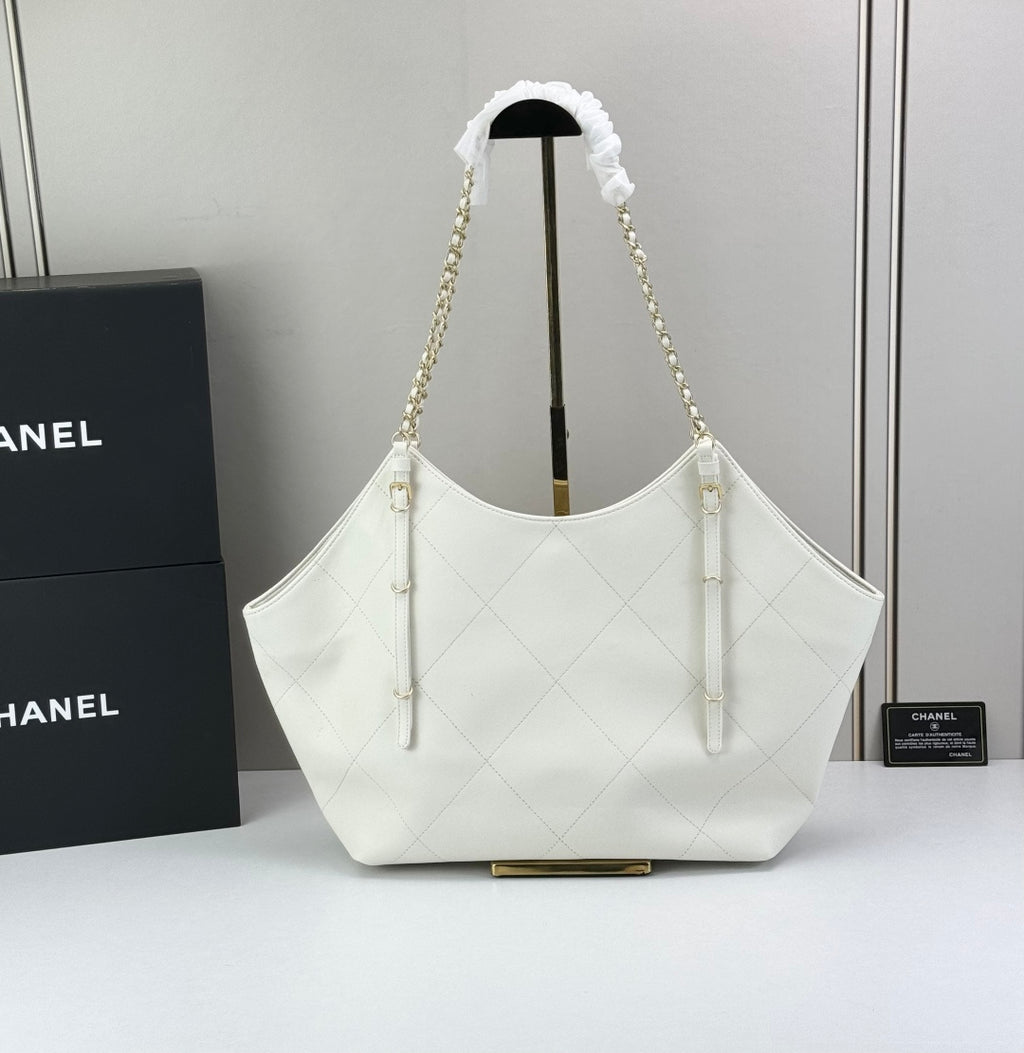 146PC11B Popular leather bag