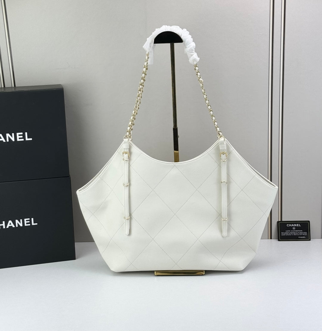 146PC11B Popular leather bag