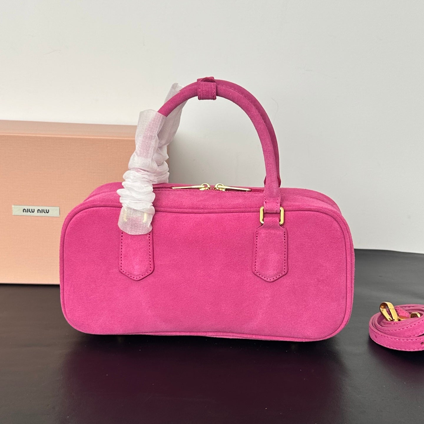 B1P46A153 Popular leather bags