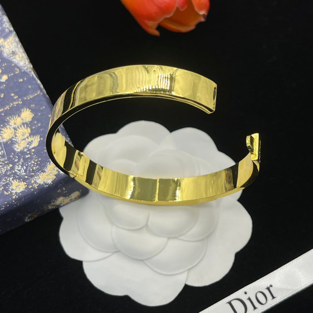 14D673K  Popular Bracelets