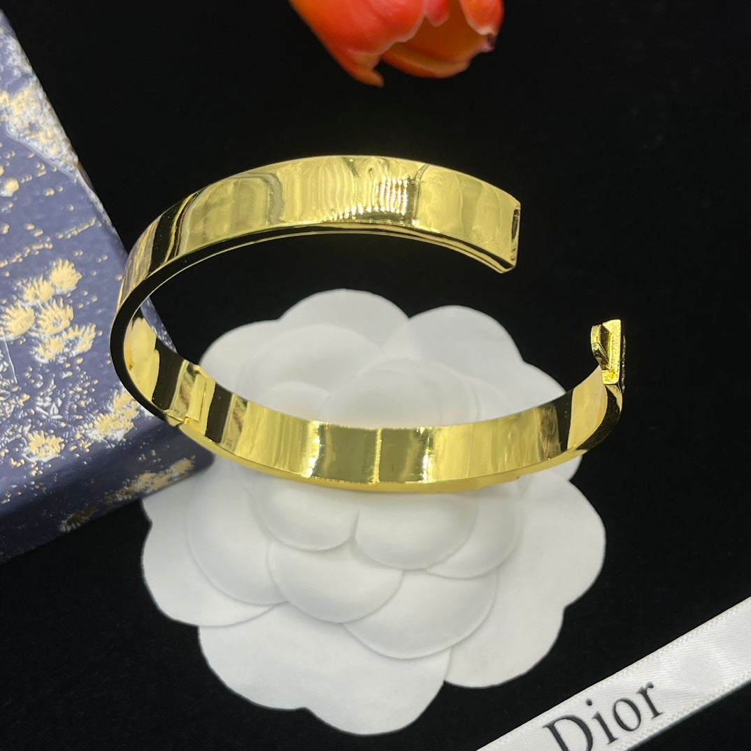 14D673K  Popular Bracelets