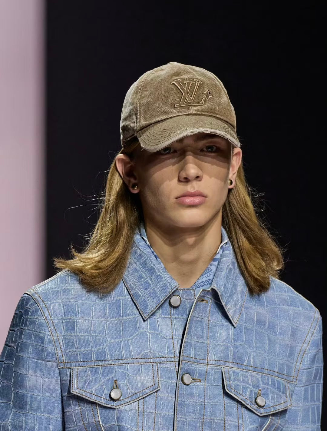 16XE29M Popular hats