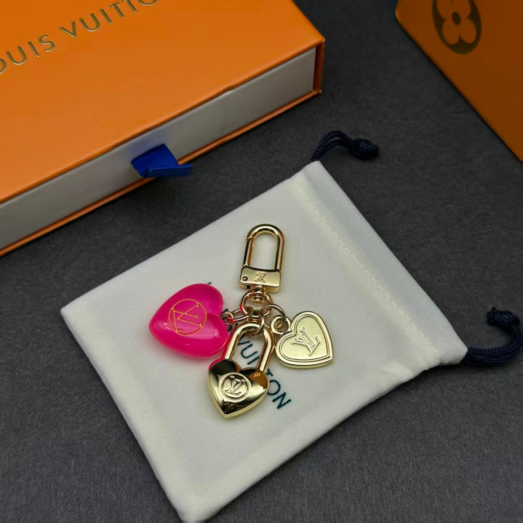 35ZE46A Popular bag 's charms accessories