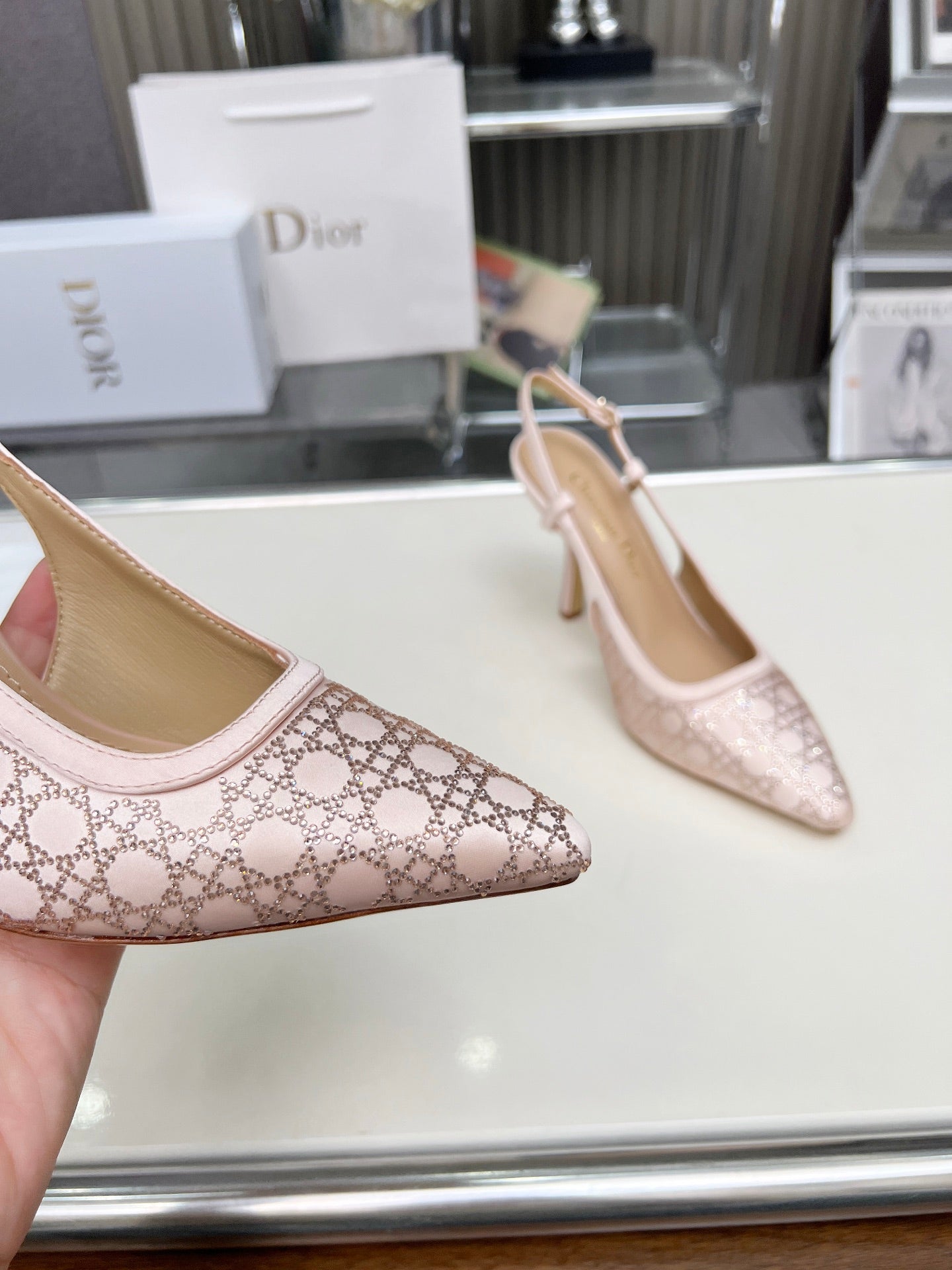 295QD116Z Popular high-quality leather  High heels