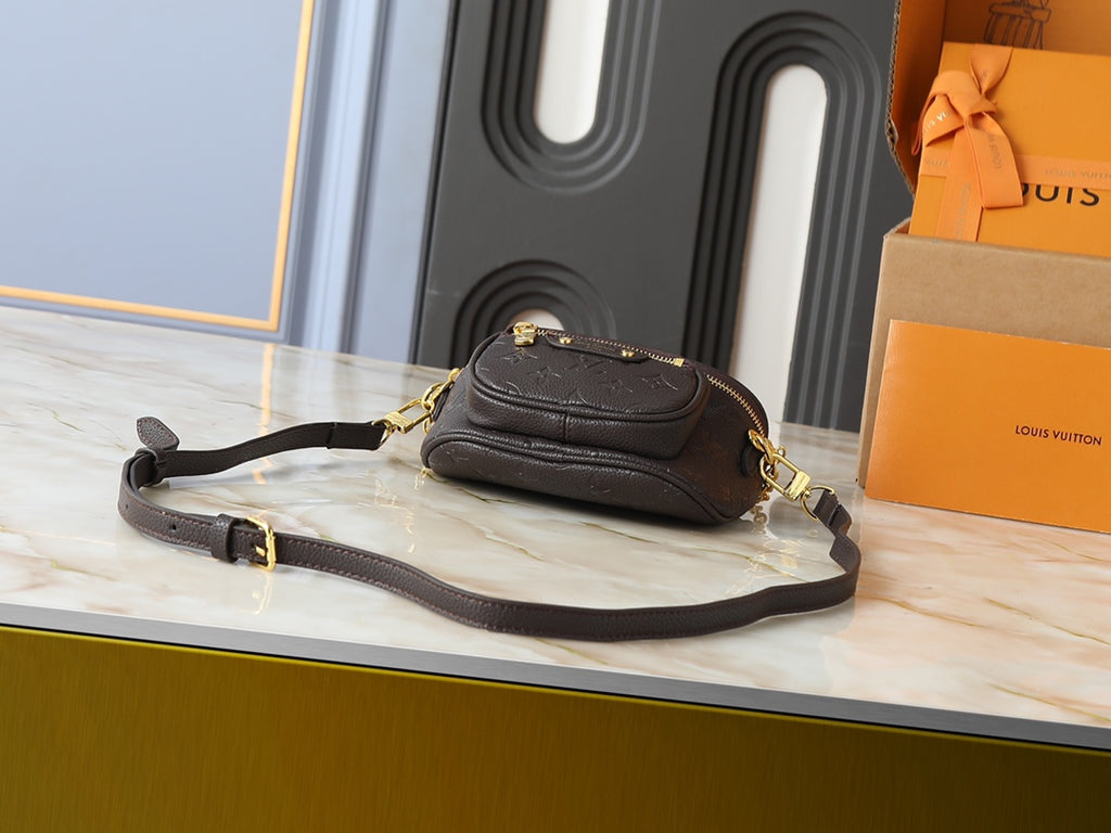 146PE71B Popular leather bag