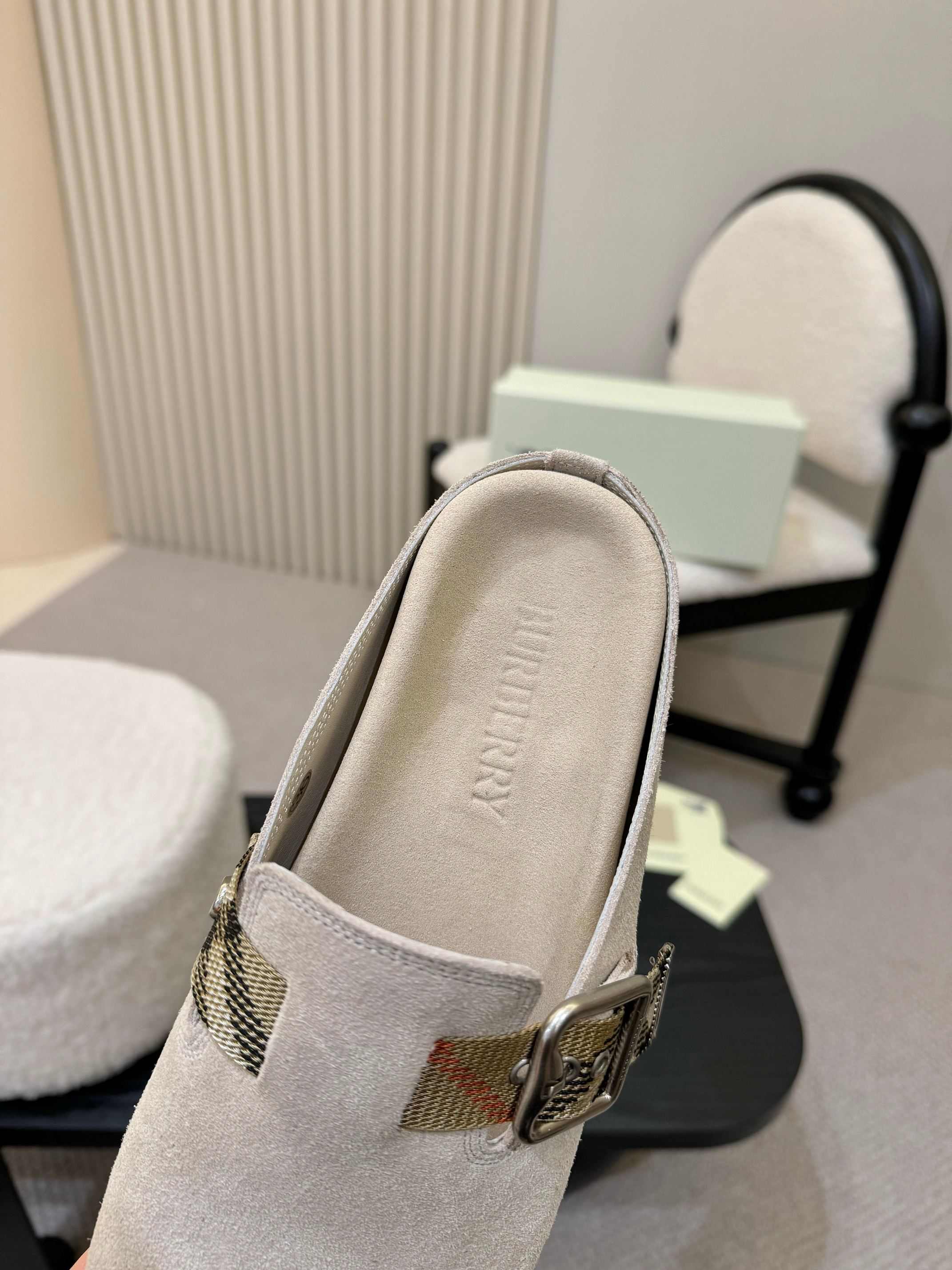 2105QR242Z Popular high-quality  Shoes