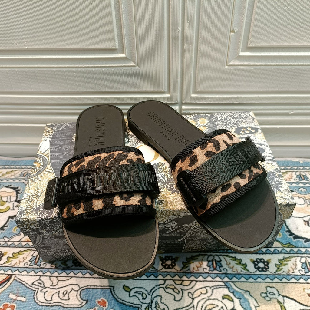 14D20Z Popular Slippers