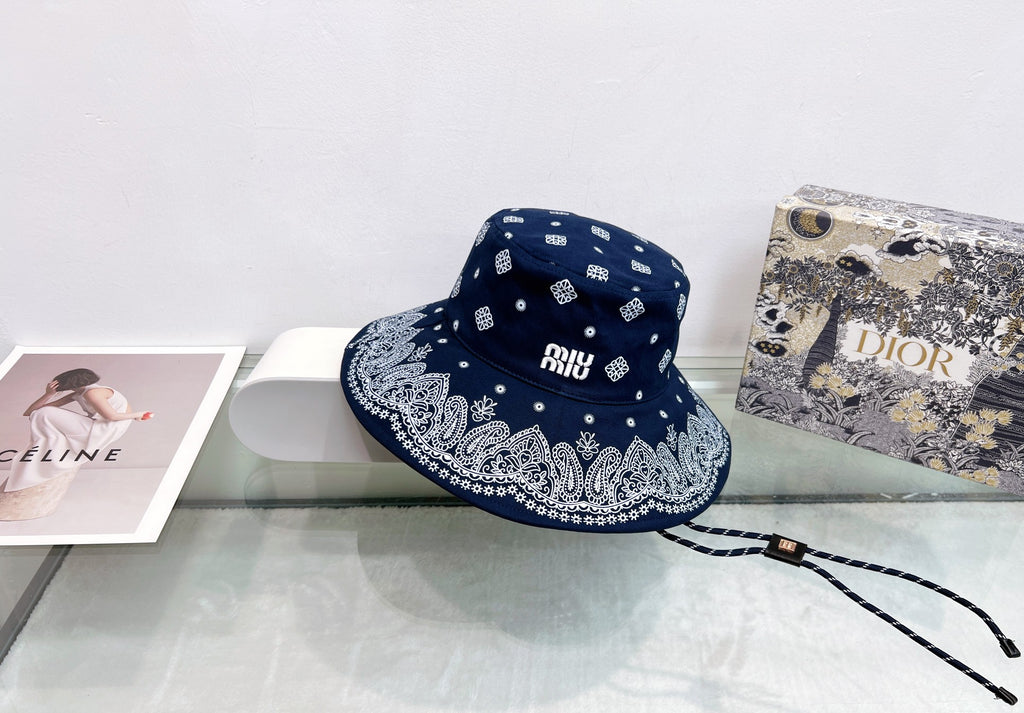 15QA82M Popular hats