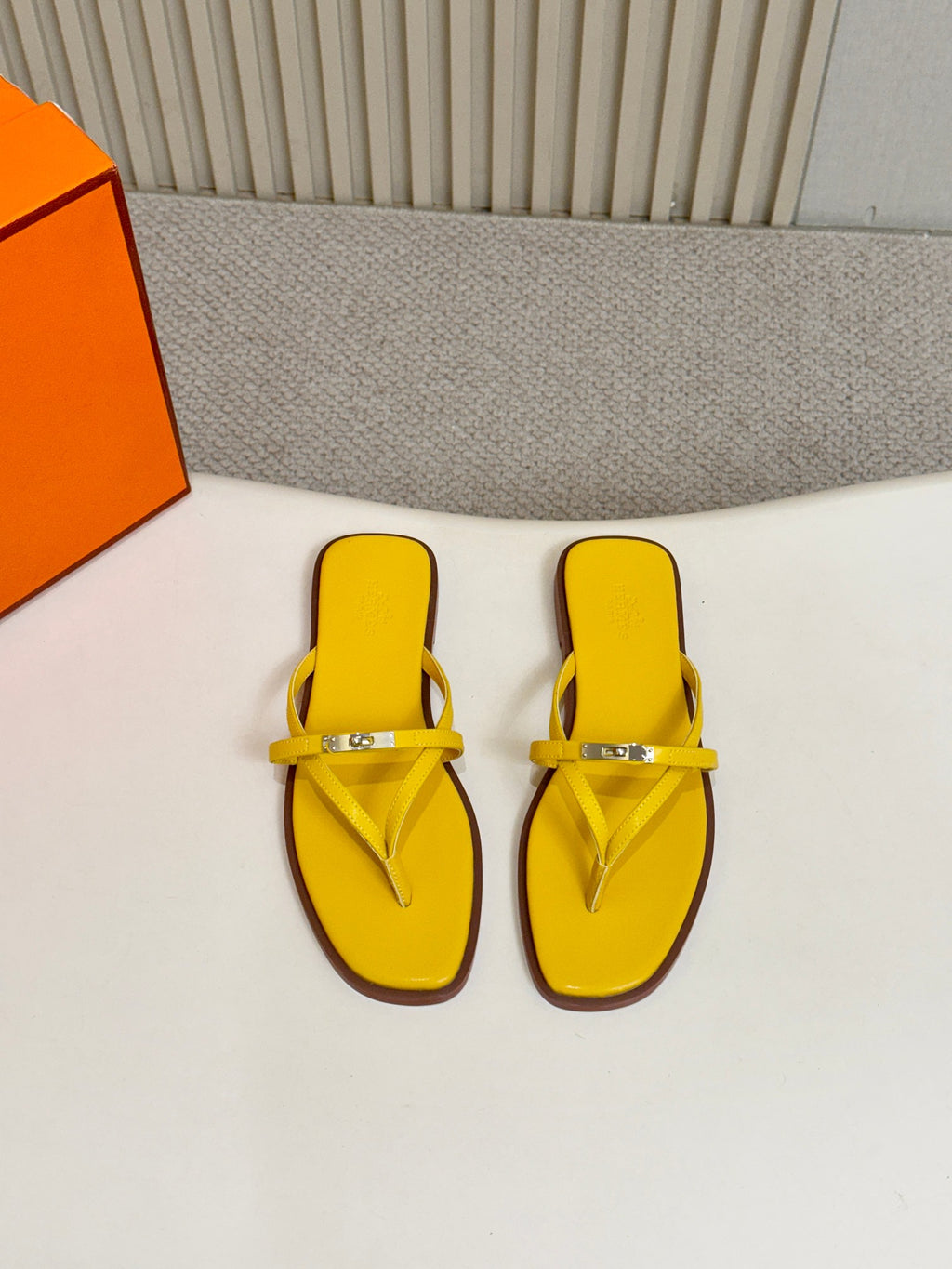 Z2X66H8 Popular high-quality leather Shoes